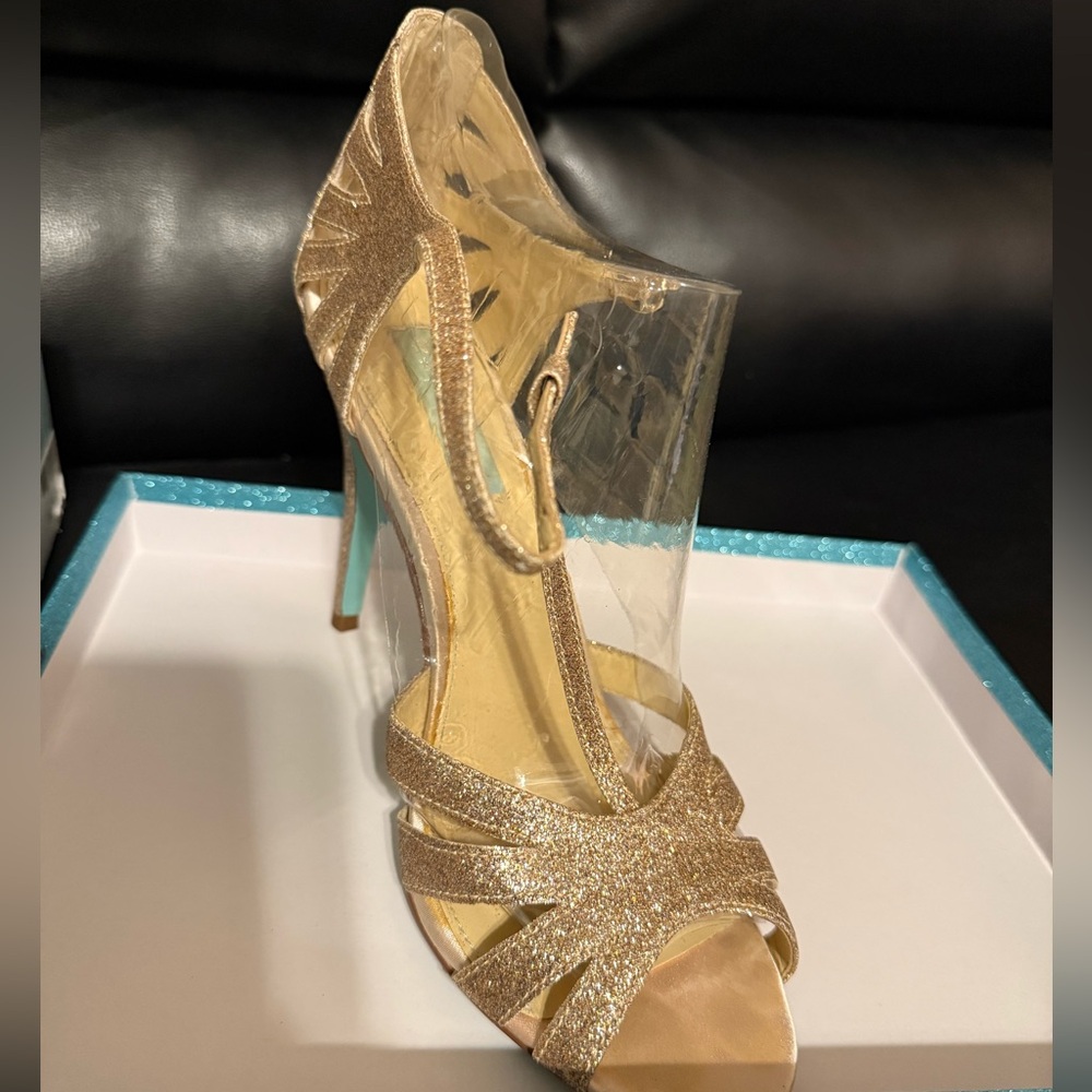 Betsey Johnson high heels 10